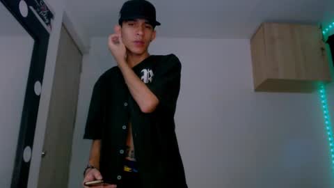 Snapshot of samuel_suarez chatting on 20, 12, 2024 online show from 20, 12, 2024