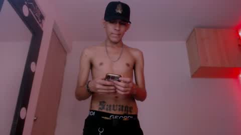Snapshot of samuel_suarez chatting on 26, 12, 2024 online show from 26, 12, 2024