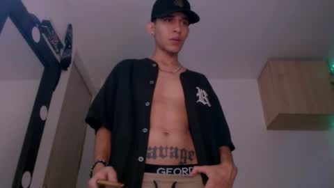 Snapshot of samuel_suarez chatting on 14, 1, 2025 online show from 14, 1, 2025