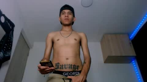 Snapshot of samuel_suarez chatting on 3, 3, 2025 online show from 3, 3, 2025
