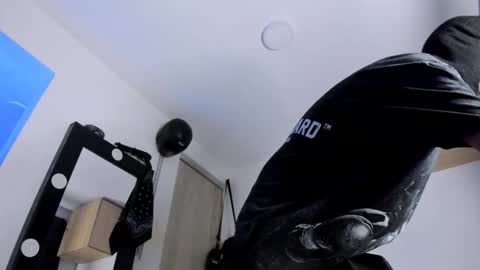 Snapshot of samuel_suarez chatting on 7, 10, 2025 online show from 7, 10, 2025