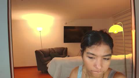 Hello I am absent due to a family calamity I will return soon-hola estoy ausente por un problema familiar volvere pronto. online show from 8, 10, 2025