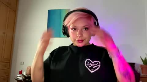 Snapshot of samymoon3 chatting on 3, 12, 2025 Samymoon online show from 3, 12, 2025