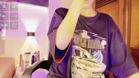 Snapshot of san_vaioleth chatting on 12, 9, 2025 Vaioleth San online show from 12, 9, 2025