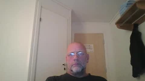 sandnesrune523 online show from 16, 12, 2025