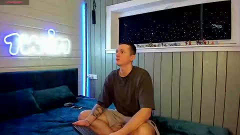 Sandy and Chris online show from 31, 1, 2025