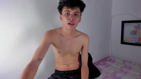 Snapshot of sandy_straw chatting on 17, 3, 2026 sandy_straw online show from 17, 3, 2026