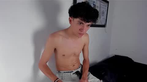 Snapshot of sandy_straw chatting on 24, 3, 2026 sandy_straw online show from 24, 3, 2026