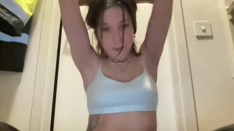 Snapshot of sandysun_shine chatting on 23, 11, 2025 Sandy online show from 23, 11, 2025