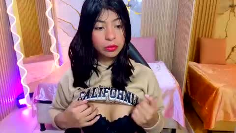 sandyy_tay online show from 12, 7, 2026