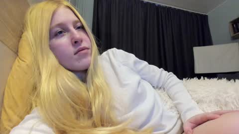 Snapshot of sansarah chatting on 20, 12, 2024 Lola online show from 20, 12, 2024