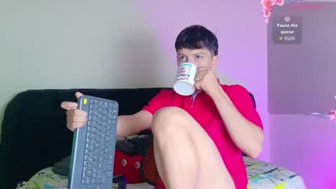 Snapshot of santi_ll chatting on 10, 7, 2026 santi online show from 10, 7, 2026