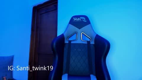 santi_twink19 online show from 11, 2, 2025