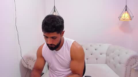 Snapshot of santiago_huntt chatting on 3, 12, 2024 santiago_huntt online show from 3, 12, 2024