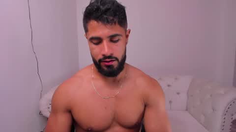 Snapshot of santiago_huntt chatting on 9, 12, 2024 santiago_huntt online show from 9, 12, 2024
