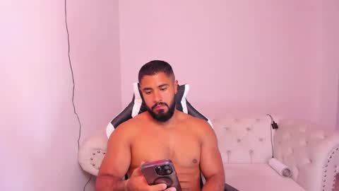 Snapshot of santiago_huntt chatting on 14, 2, 2025 santiago_huntt online show from 14, 2, 2025