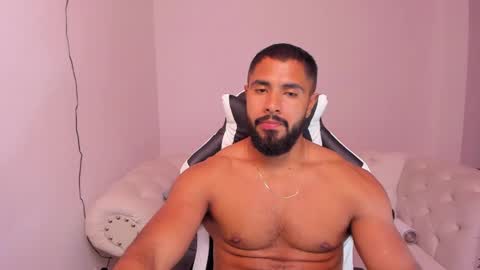 Snapshot of santiago_huntt chatting on 18, 2, 2025 santiago_huntt online show from 18, 2, 2025
