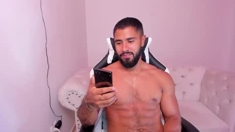 Snapshot of santiago_huntt chatting on 20, 2, 2025 santiago_huntt online show from 20, 2, 2025