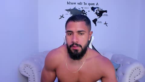 Snapshot of santiago_huntt chatting on 13, 9, 2025 santiago_huntt online show from 13, 9, 2025
