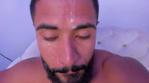 Snapshot of santiago_huntt chatting on 23, 9, 2025 santiago_huntt online show from 23, 9, 2025
