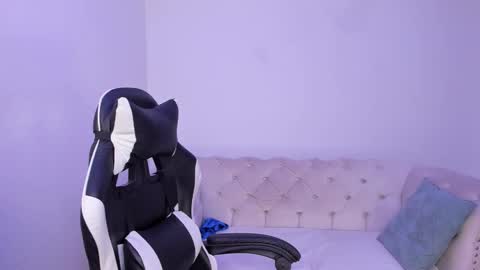 santiago_huntt online show from 6, 11, 2025