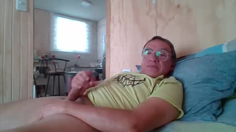 santiago_n online show from 15, 6, 2026