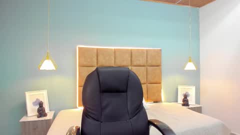 santiago_russo18 online show from 14, 10, 2025