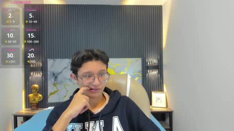 santiago_russo18 online show from 29, 10, 2025