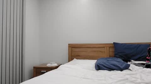 Santiago Cruzz online show from 7, 12, 2024