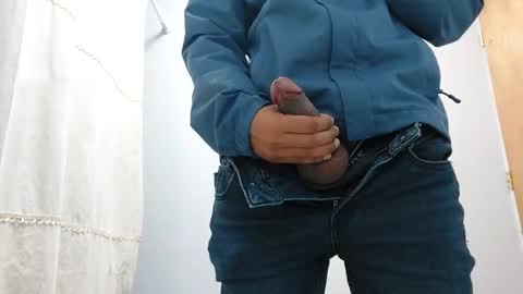 Snapshot of santiagooficial18 chatting on 1, 6, 2026 Santiago online show from 1, 6, 2026
