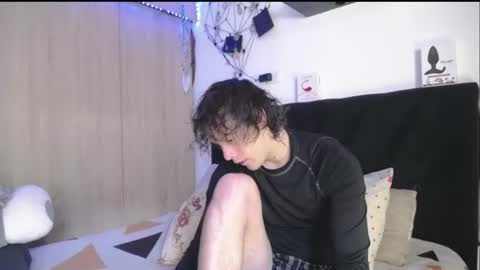 Snapshot of santii_rose chatting on 24, 6, 2026 Santii online show from 24, 6, 2026