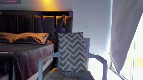 Santiago Seans online show from 30, 9, 2025