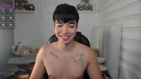 Snapshot of santy7u7 chatting on 21, 3, 2026 Mr. Santiago online show from 21, 3, 2026