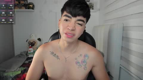 Snapshot of santy7u7 chatting on 27, 3, 2026 Mr. Santiago online show from 27, 3, 2026