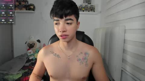 Snapshot of santy7u7 chatting on 31, 3, 2026 Mr. Santiago online show from 31, 3, 2026