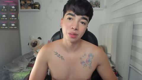 Snapshot of santy7u7 chatting on 24, 4, 2026 Mr. Santiago online show from 24, 4, 2026