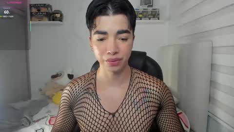 Snapshot of santy7u7 chatting on 3, 5, 2026 Mr. Santiago online show from 3, 5, 2026