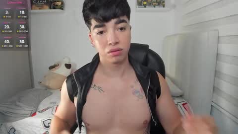 Snapshot of santy7u7 chatting on 24, 5, 2026 Mr. Santiago online show from 24, 5, 2026