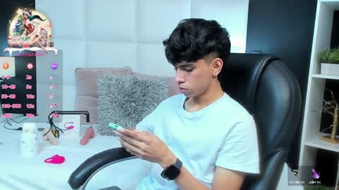 Snapshot of santy_carrington chatting on 27, 12, 2024 Santiago Carrington online show from 27, 12, 2024