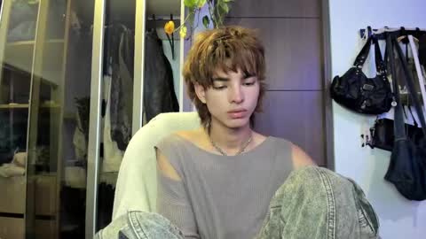 Snapshot of santy_kitty chatting on 28, 1, 2025 kitty online show from 28, 1, 2025