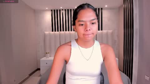 Snapshot of saphirajames chatting on 27, 6, 2026 Saphira James online show from 27, 6, 2026