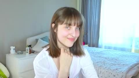 Snapshot of saphirree chatting on 29, 9, 2025 Anny online show from 29, 9, 2025