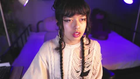 Snapshot of saphyralux chatting on 20, 5, 2026 saphyralux online show from 20, 5, 2026