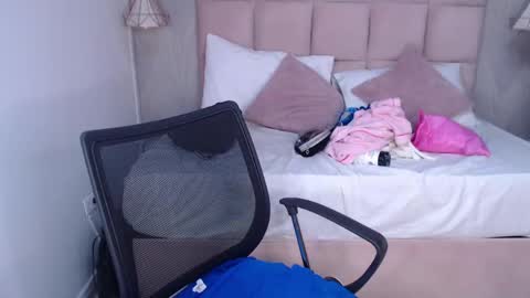 Snapshot of sara_angeelss chatting on 27, 5, 2026 Sara... online show from 27, 5, 2026