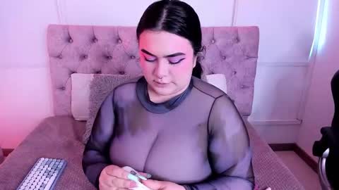 SARA ARIAS  online show from 8, 11, 2025