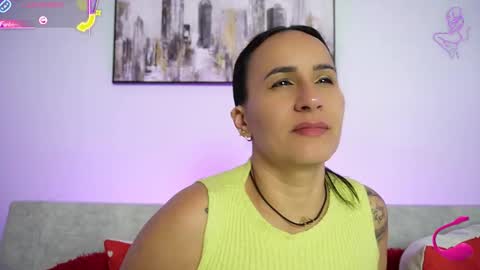   online show from 1, 12, 2025