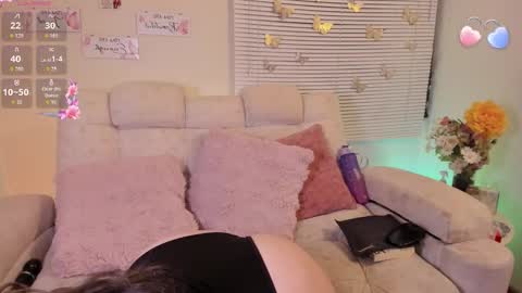 Sara Crowe online show from 15, 2, 2026