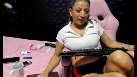 Snapshot of sara_hot_2 chatting on 14, 2, 2025 no limits sarah online show from 14, 2, 2025
