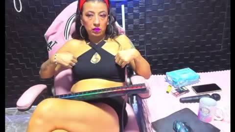 Snapshot of sara_hot_2 chatting on 18, 2, 2025 no limits sarah online show from 18, 2, 2025