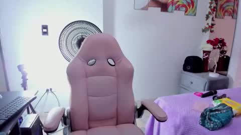 Snapshot of sara_hot_2 chatting on 6, 2, 2026 no limits sarah online show from 6, 2, 2026